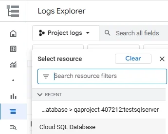 Registro de Auditoría de Google Cloud SQL – Interfaz de selección de recursos en Logs Explorer con el recurso Cloud SQL Database destacado.
